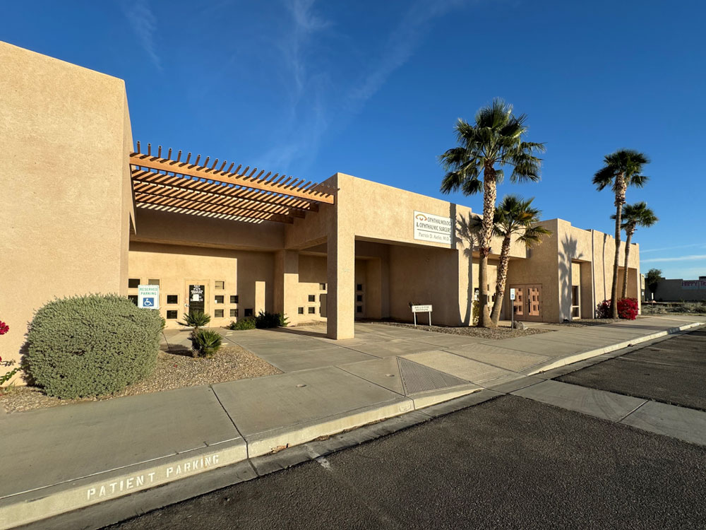 Exterior image of Aiello Eye Institute's Foothills location.